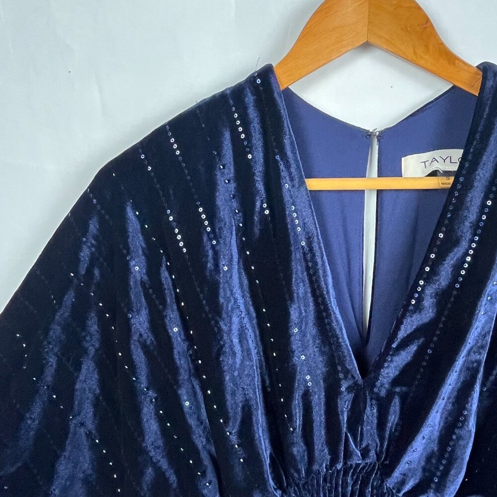 2/$30 NWT Taylor V-Neck Velvet Sequin Navy Dress Small - Picture 5 of 6